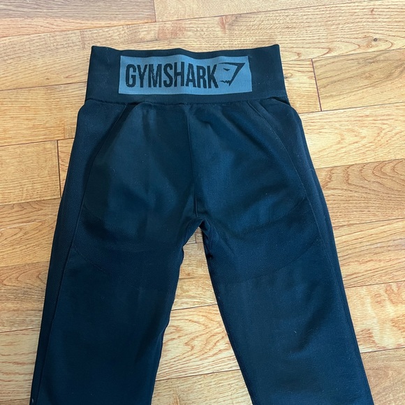 Gymshark leggings *not sure of kind* - Picture 2 of 2